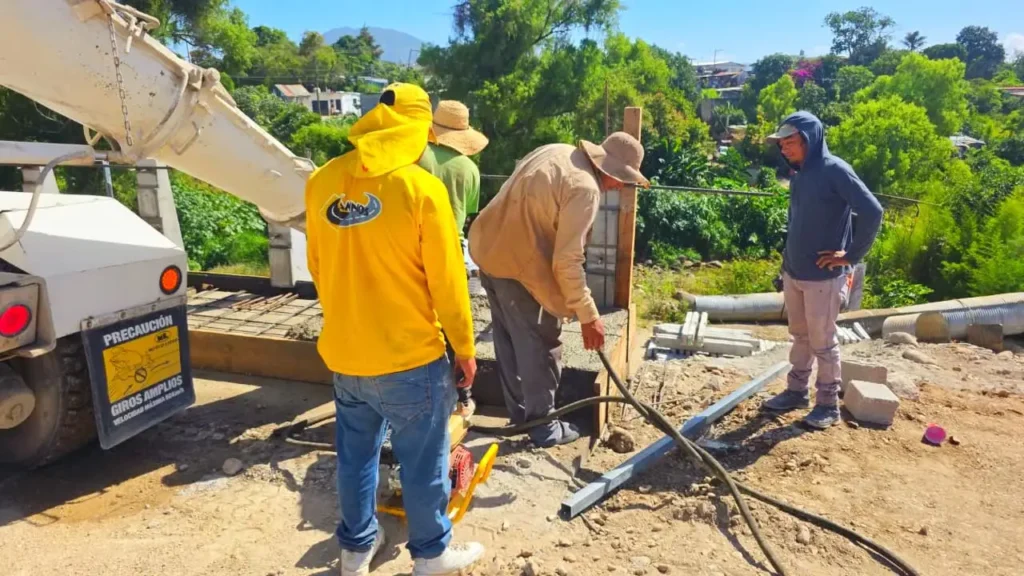 Avanza construcci&oacute;n del Libramiento de Jalapa con trabajos en el puente