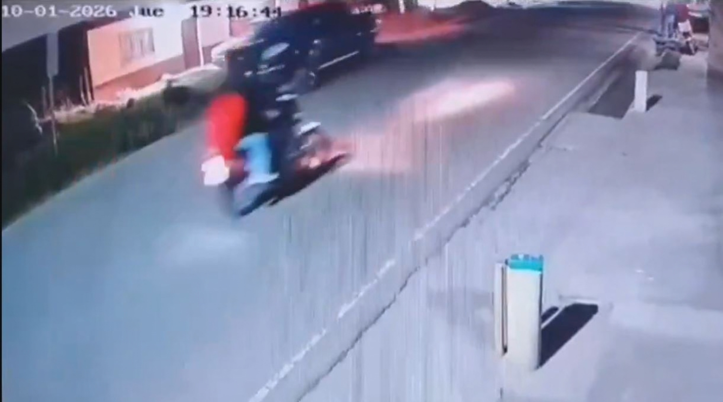 Accidente en Jalapa: MP confirma detenci&oacute;n de conductora y analiza video del atropello